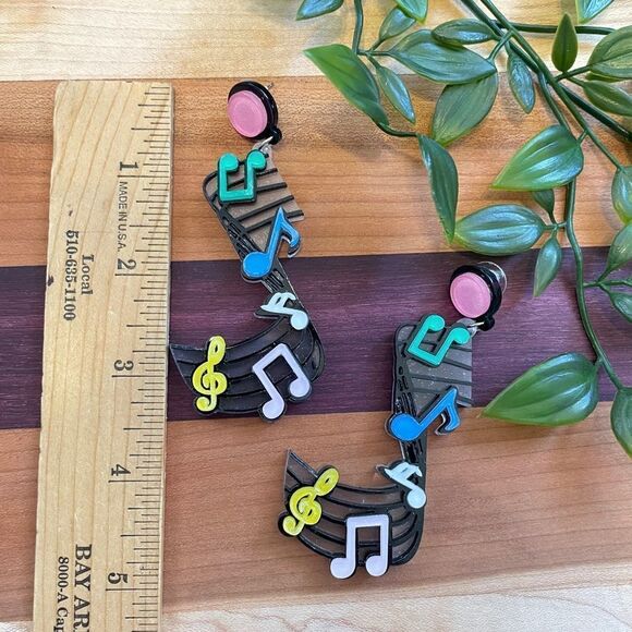 melody earrings  - Picture 2 of 3